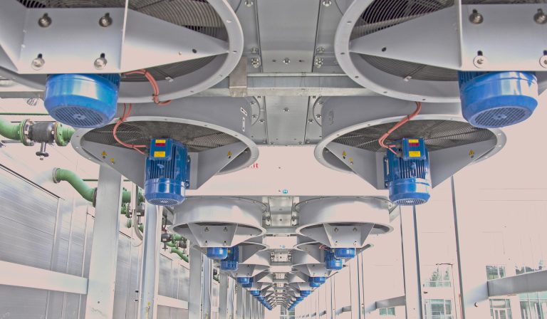 data-center-2927337_1920