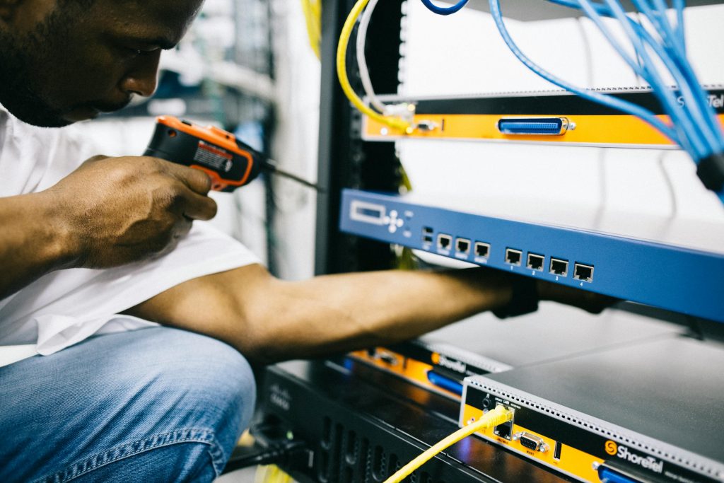 Data Centre Relocation Services 1 pexels field engineer 147254 442154
