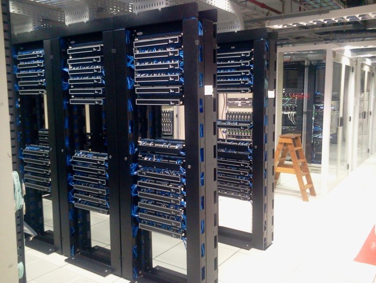 datacenter-286386_1920 datacenter-286386_1920